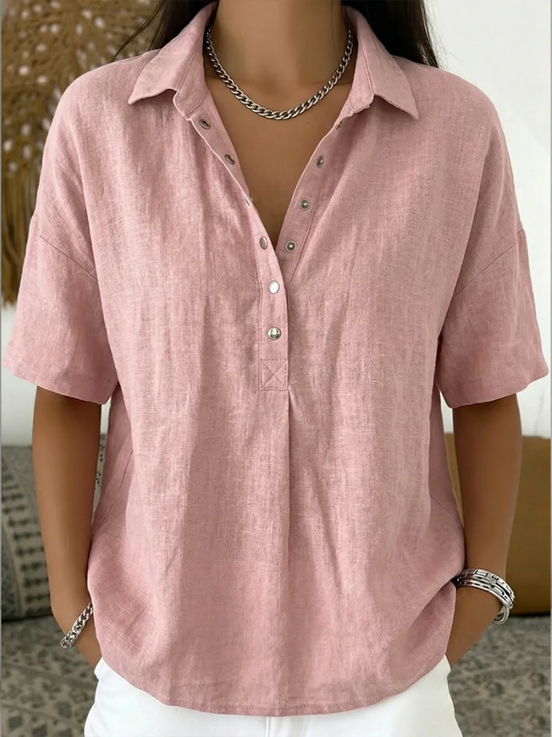 Livia™ | Blus med krage och knappdetalj