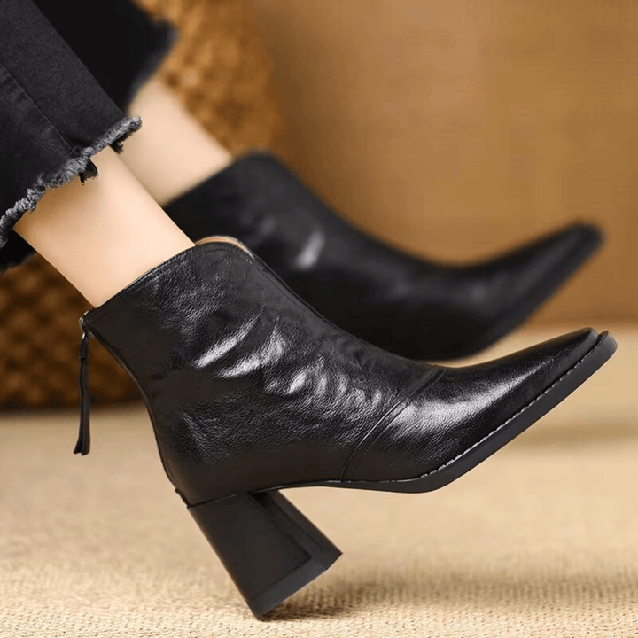 Ylva™ | Lyxiga Ankelboots med Mellanhög Klack