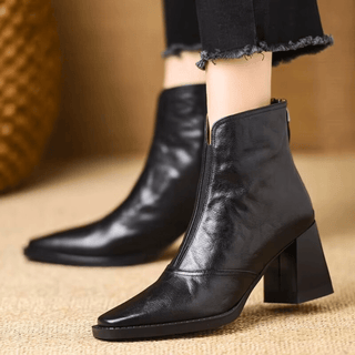 Ylva™ | Lyxiga Ankelboots med Mellanhög Klack