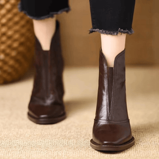 Ylva™ | Lyxiga Ankelboots med Mellanhög Klack