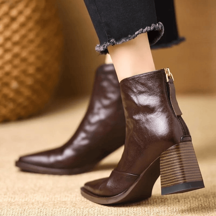 Ylva™ | Lyxiga Ankelboots med Mellanhög Klack