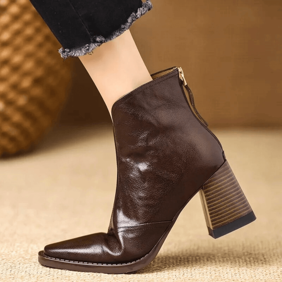 Ylva™ | Lyxiga Ankelboots med Mellanhög Klack
